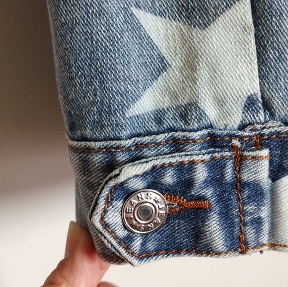 Kellparker Trendy Star Patterned Distressed Denim Jacket - Picture 7 of 8